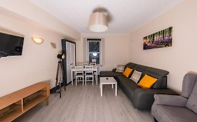 Warm&Welcoming City Centre Apartments By Meadows